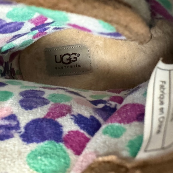 UGG Buckle Boot - Picture 9 of 9